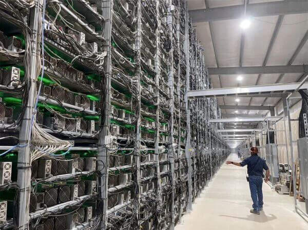 Bitcoin miners upgrade power centers and get into AI to brace for slashed revenue post halving