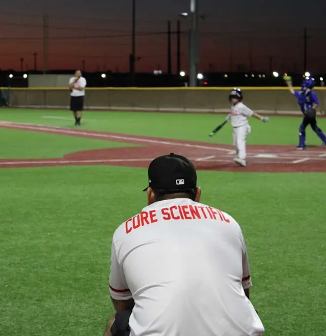 AdobeStock_637946313 1 Core Scientific team playing baseball